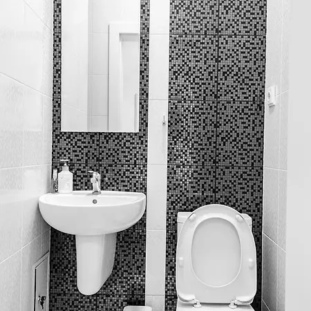 Apartment Arkadiya, Three Bedrooms! Odesa Exterior photo