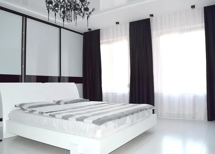 Apartment Arkadiya, Three Bedrooms!