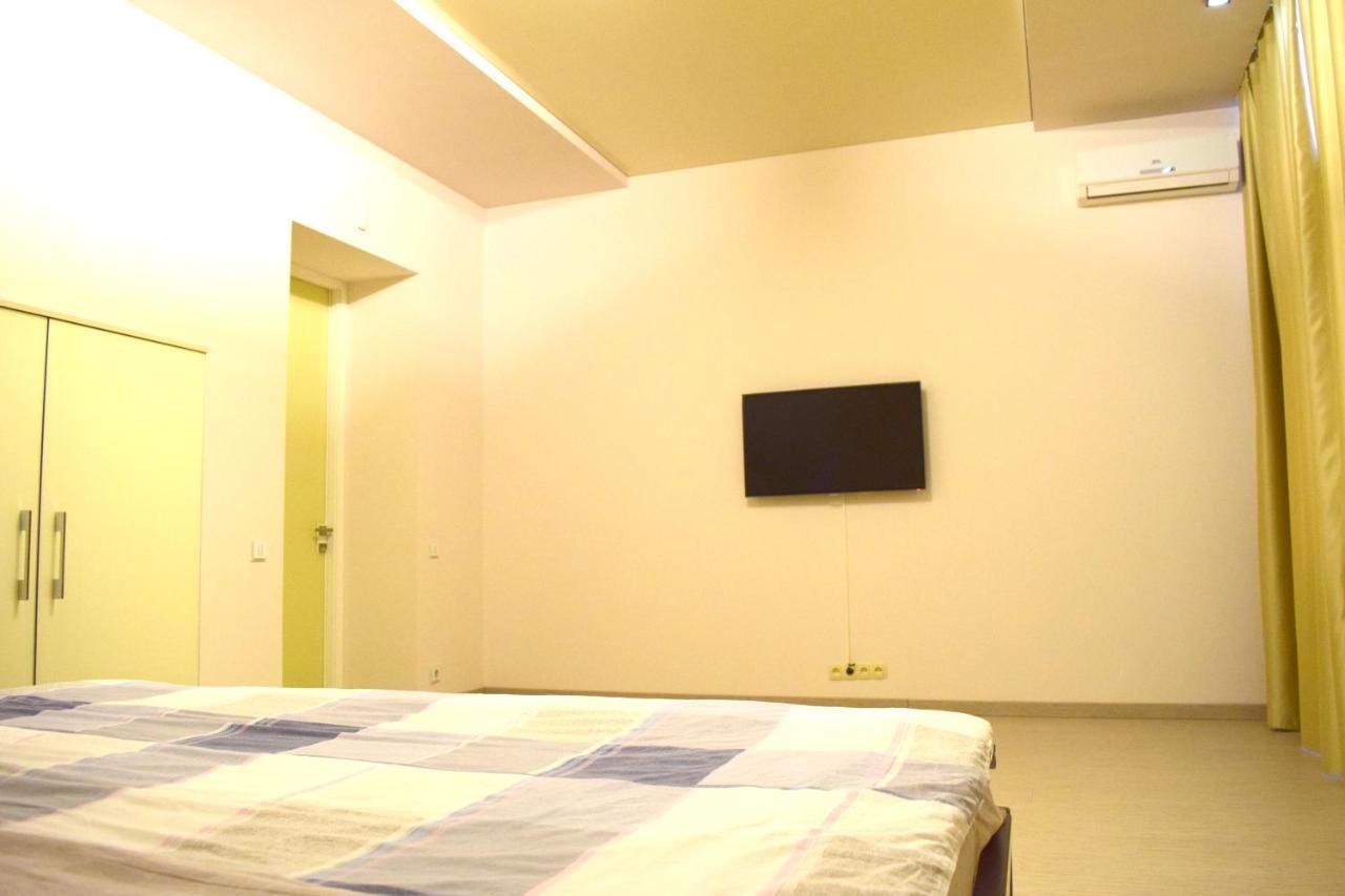 Arkadiya, Three Bedrooms!