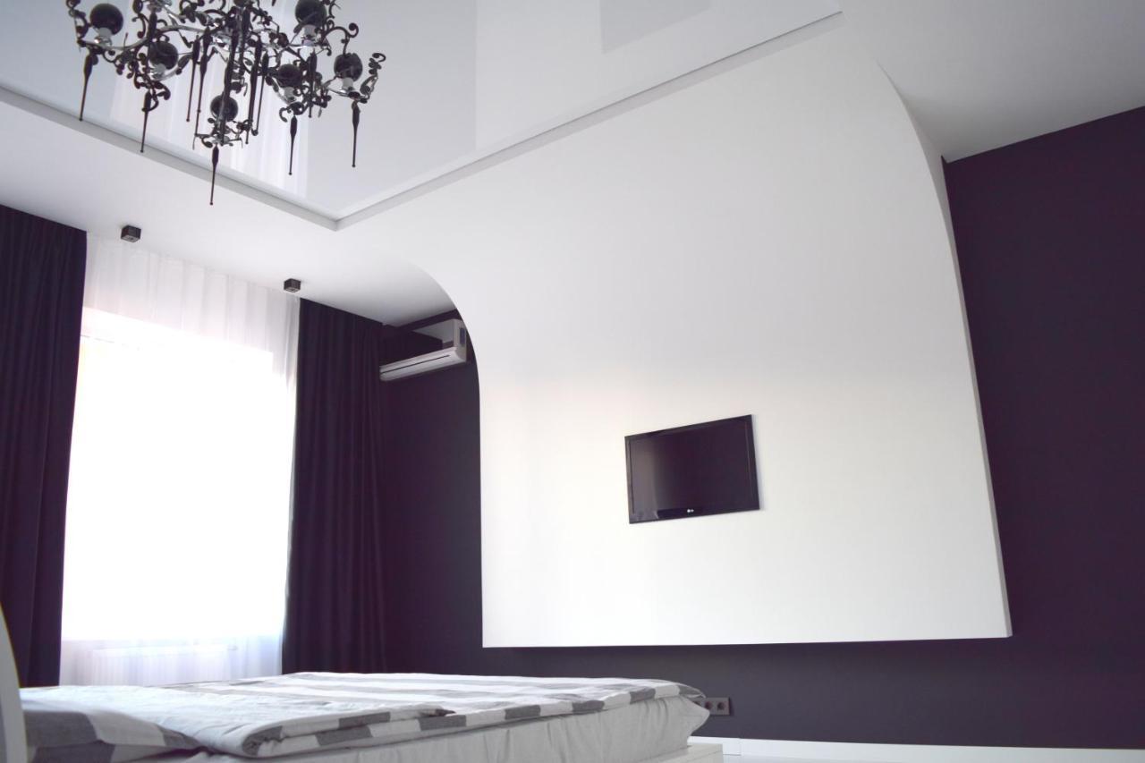 Arkadiya, Three Bedrooms!