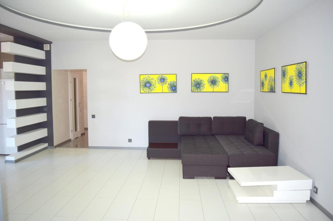 Arkadiya, Three Bedrooms! * Odessa